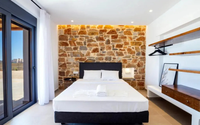 Cato Agro 5, Seafront Villa with Private Pool