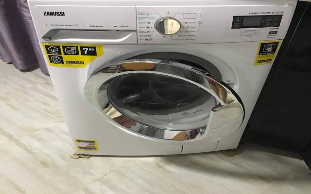 Cozy Pool Level 1-bed Apartment