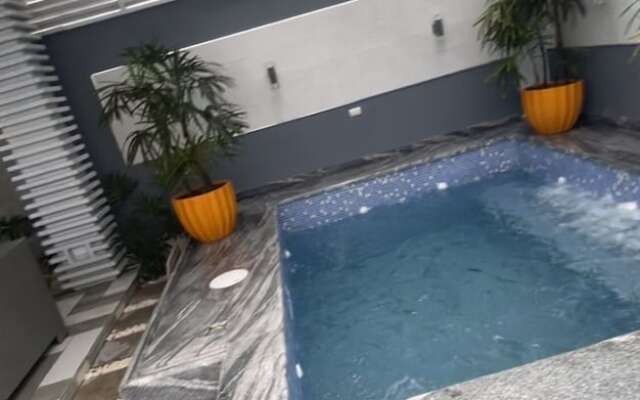 Verdana Villa.