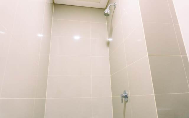 Strategic Studio Apartment At B Residence Near Campus