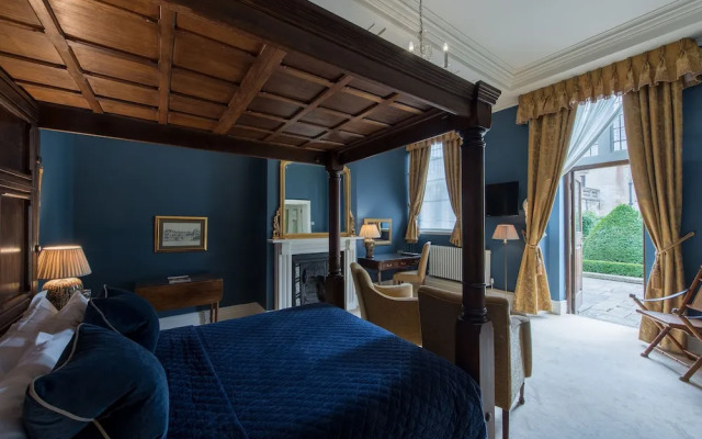 Rushton Hall Hotel & SPA