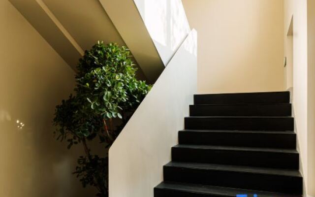 Owspace H & Joyland Inn