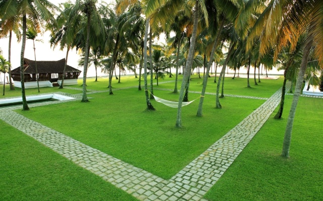 Soma Kerala Palace – Beach – Muhamma