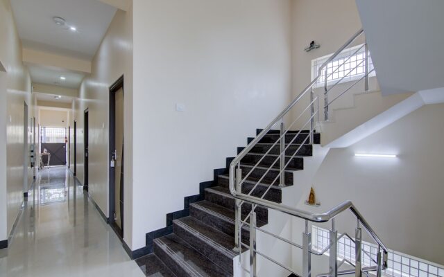 Royal Stay by OYO Rooms