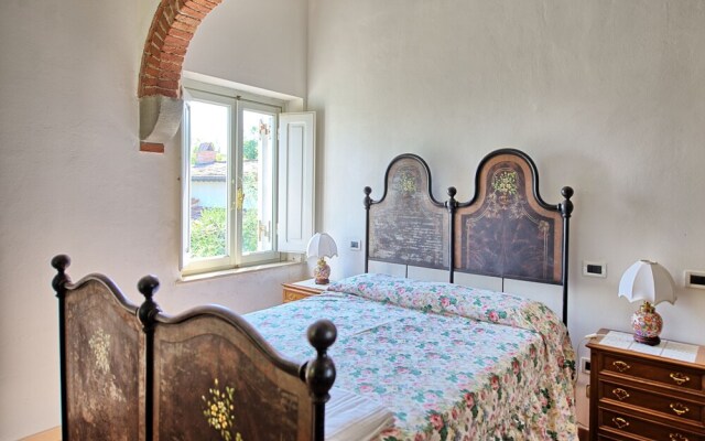 Borgo Del Castellaccio