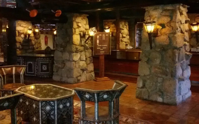 Lobo Wildlife Lodge