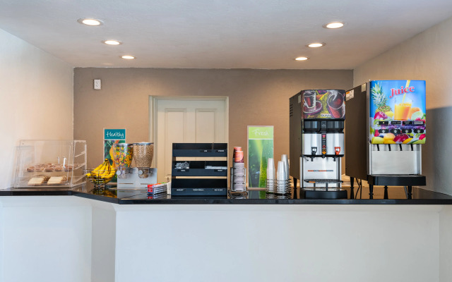 Red Roof Inn Tucson Downtown – University