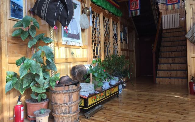Yangkor Tibetan Homestay - Hostel