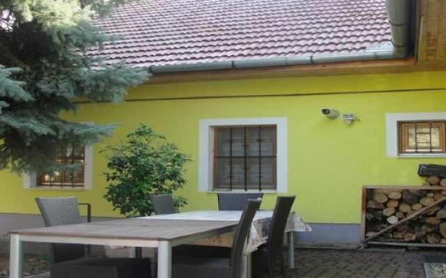 Zanati Apartmannház