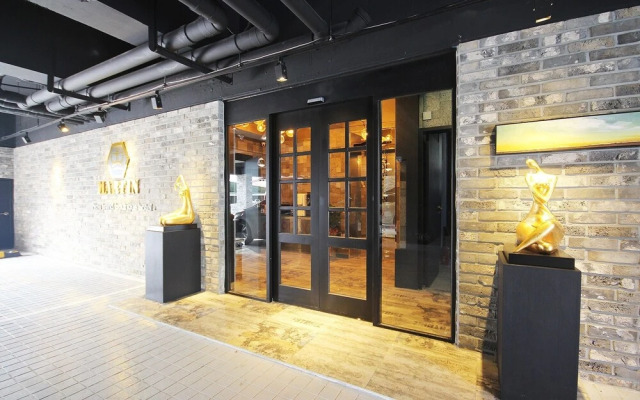 Gimhae Samgye Martin