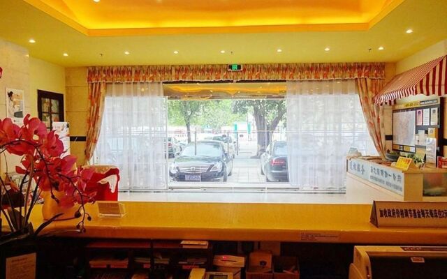 Home Inn Sanya Jiefang Third Road Pedestrian Street