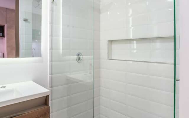 w Modern Loft in Parque Virrey