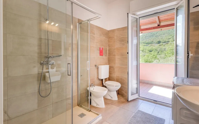 VP - Sea Garden - T6 With Parking