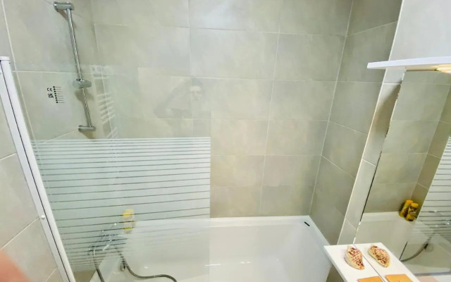Plaza Residence Studio 2