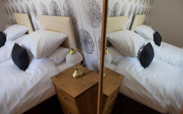 The Grange Guesthouse, Cefn-Coed