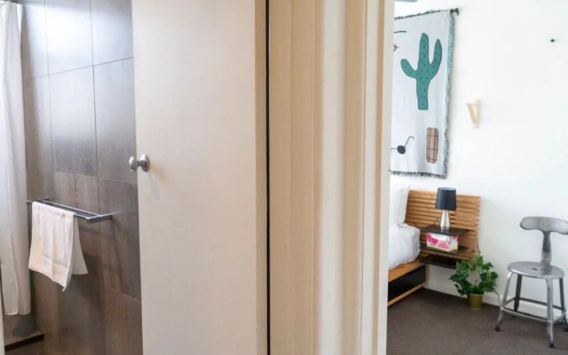 Comfortable New 1 Bedroom Apartment in St Klidas