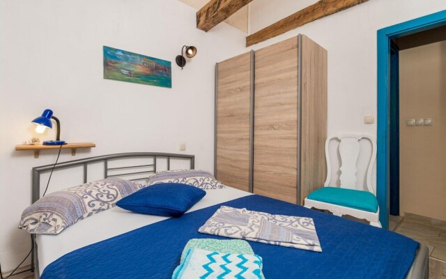 Amazing Home in Banjol With 2 Bedrooms and Wifi