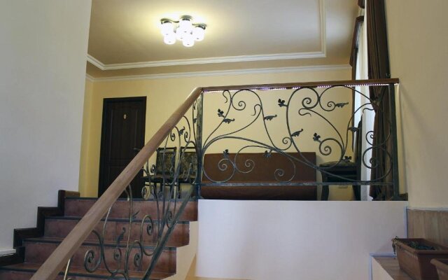 Ariana Family Hotel