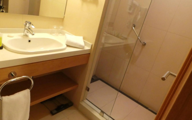 Amman Airport Hotel