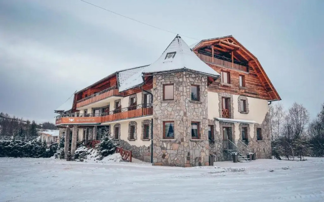 Orava Hotel