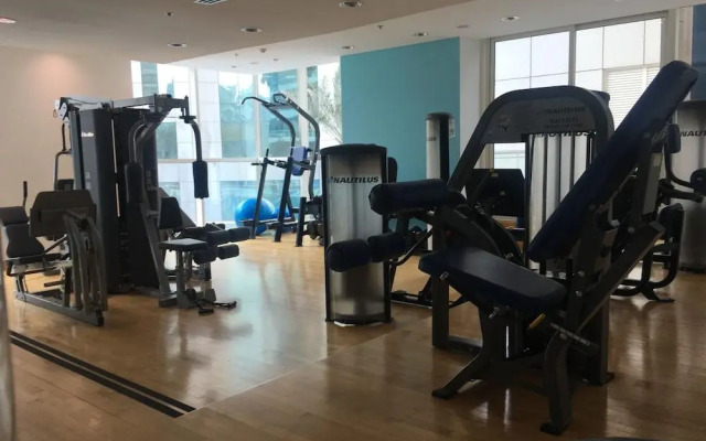 B027 - Spacious 1BR in Botanica Tower