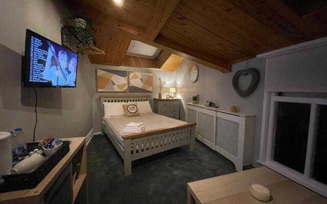 Westend Holiday Room 1 Brecon - Shared Bathroom