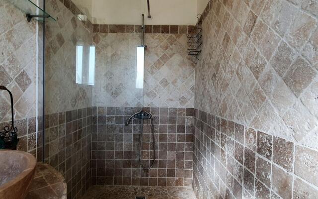 Majestic Villa in Homps With Private Pool