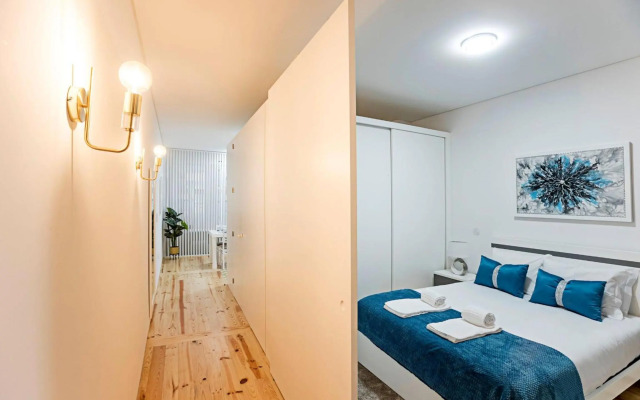 Lóios 1BR Flat Downtown by LovelyStay