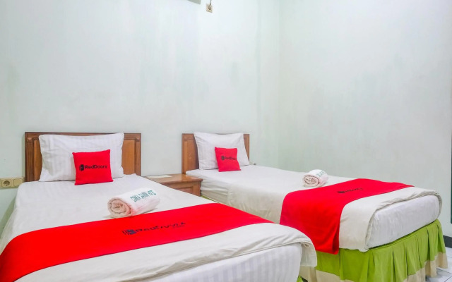 RedDoorz near XT Square Yogyakarta