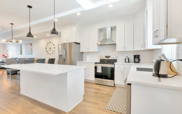 Marvelous New Townhomes for 16 guests