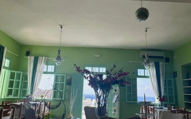 Petradi Hotel