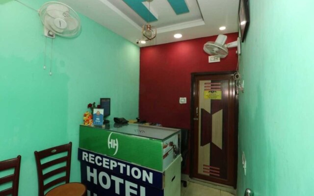 Oyo 89261 Hotel Happy