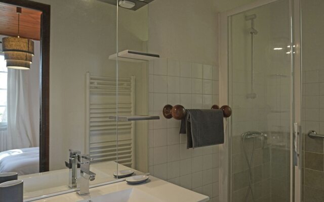 Lush Villa in Beaucaire With Swimming Pool