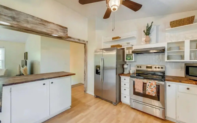 Pet-Friendly Lake Norman Retreat