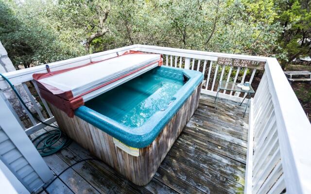 Equinox Inn at Canyon Lake