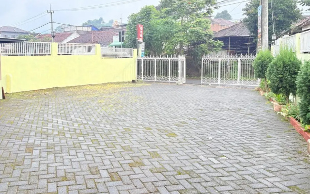RedDoorz Syariah @ Nusa Indah near BNS