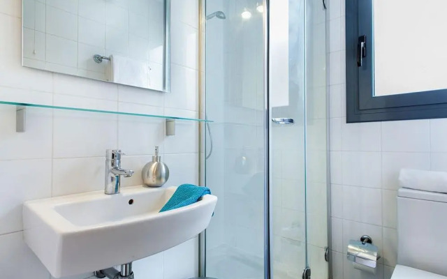 Rambla Paris Attic Apartment