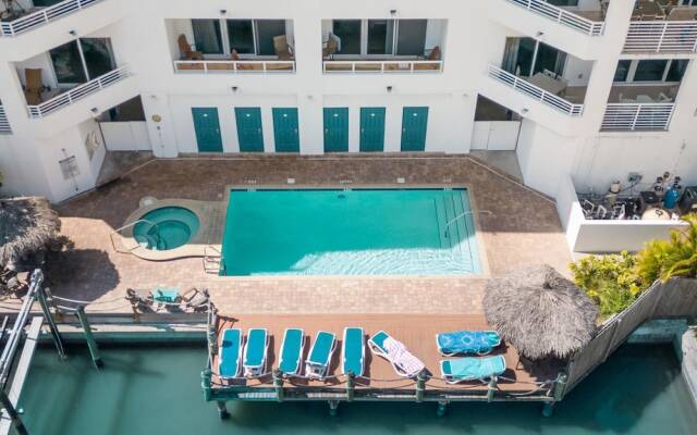 Sun West Palms 301