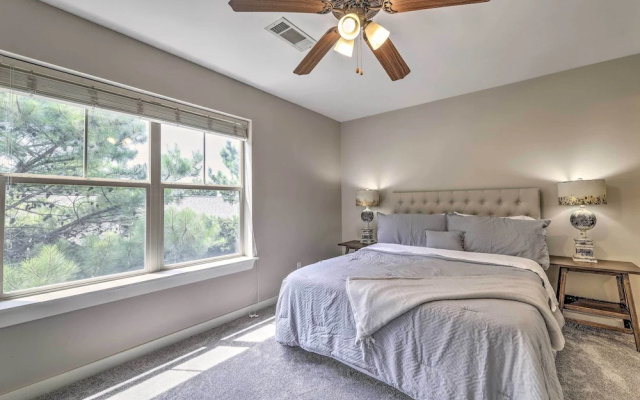 Charming Springdale Townhome ~ 5 Mi to Dtwn!
