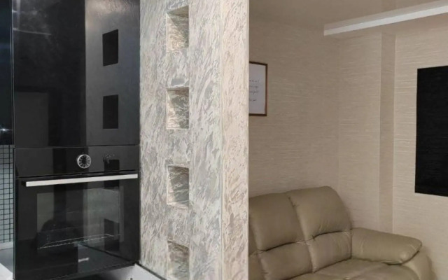 Cozy apartment on 26 Zhigura Street