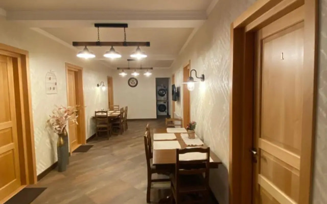 Niniko Shampriani Guest House