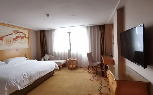Vienna Hotel (Yizhou Sankeshu)