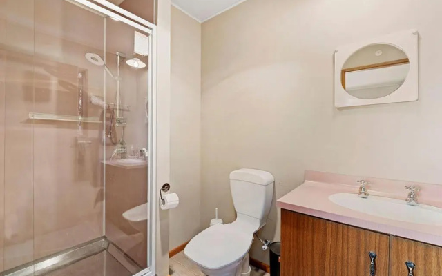 Sycamore Place - Wanaka Holiday Home