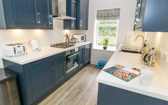 Chuffing Cottage