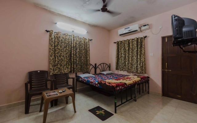 OYO StayOut Casino Palms Baga