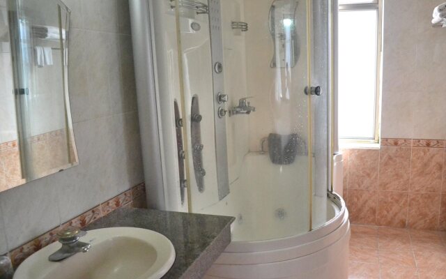 Hoa Cuong Hotel