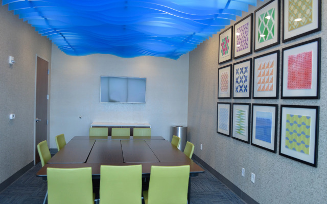 Holiday Inn Express Raleigh Arpt - Brier Crk Area