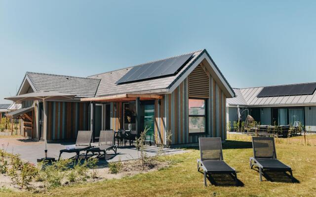 Modern lodge with ir-sauna, 500m from the beach