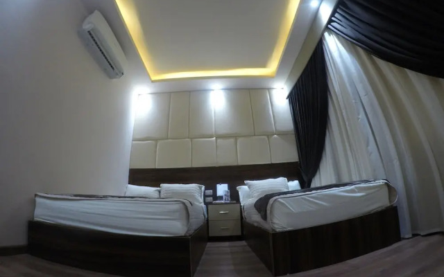 Elite Grand City