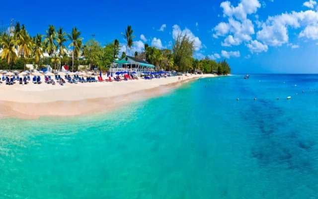 Sunny Vacation Villa 72